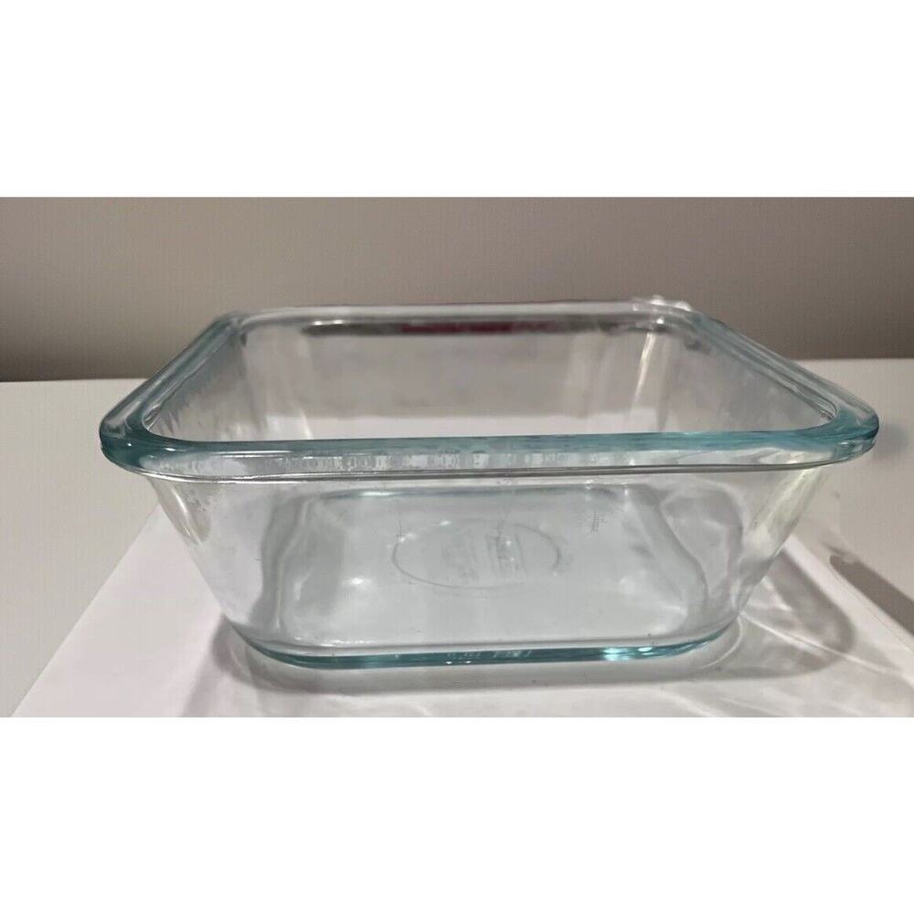 Pyrex 4 Cup 950 ML #8704 Blue Tint Square Glass Dish With Locking Lid - Picture 8 of 8